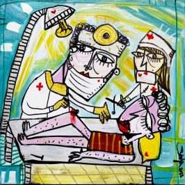 Chirurg bei der Arbeit, während er eine Operation am Knie eines seiner Patienten durchführt, während die OP-Schwester ihm assistiert.